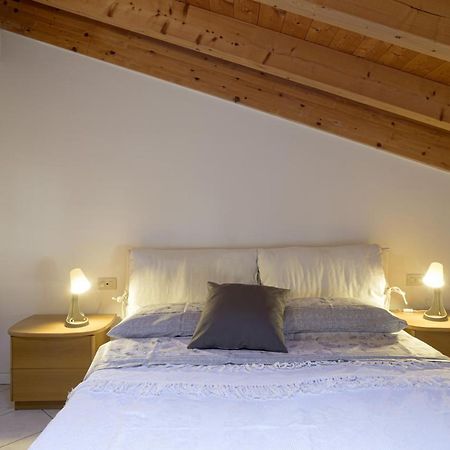 B&B Las Vegan Cles Kültér fotó