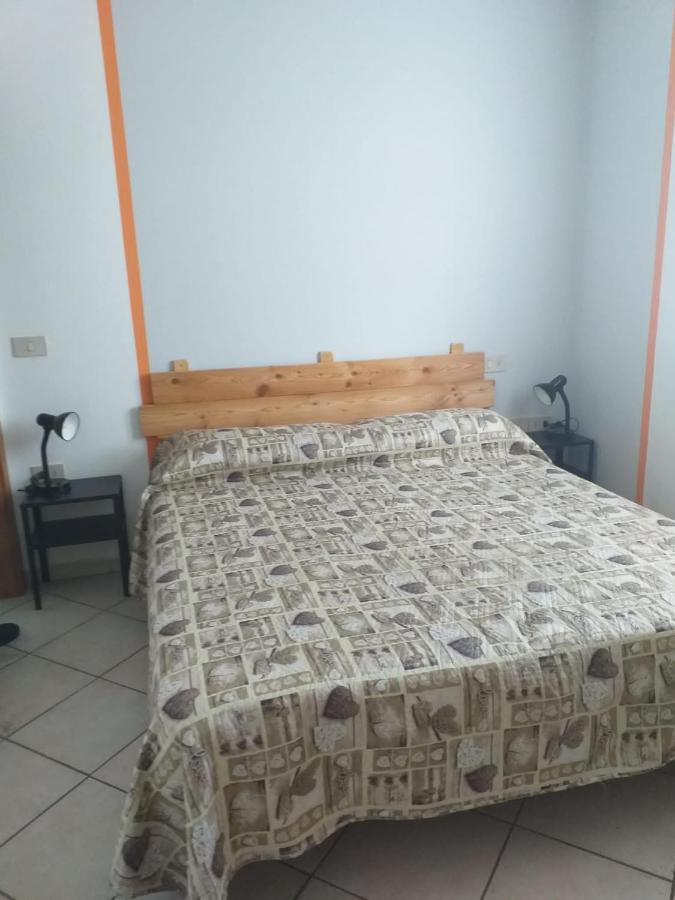 B&B Las Vegan Cles Kültér fotó