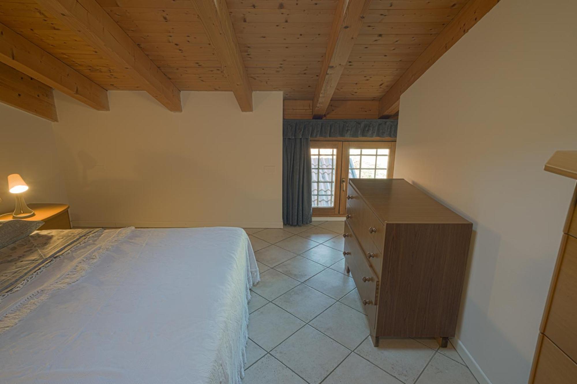 B&B Las Vegan Cles Kültér fotó